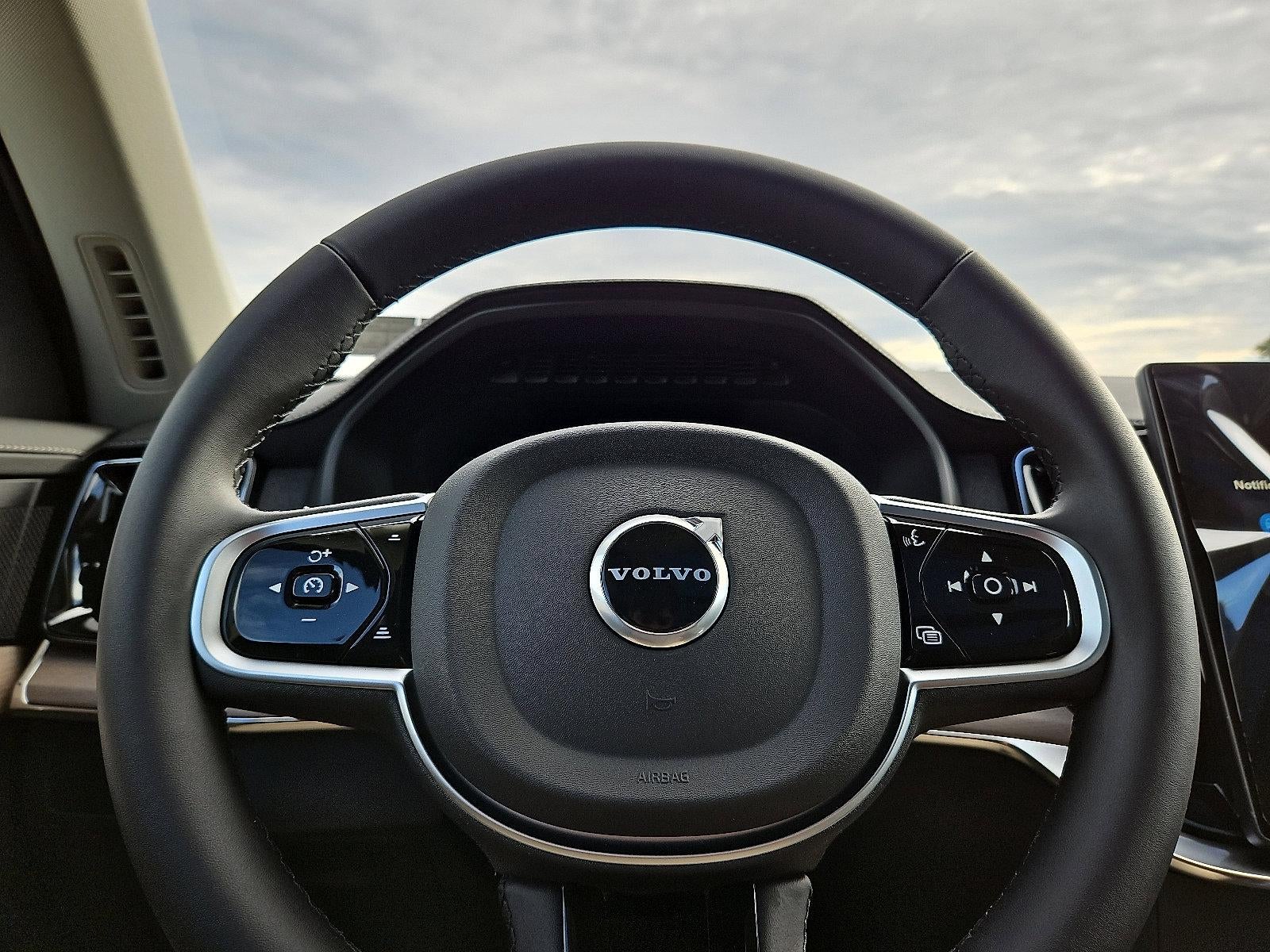 2026 Volvo XC90 Plug-In Hybrid T8 AWD Plus 7-Seater