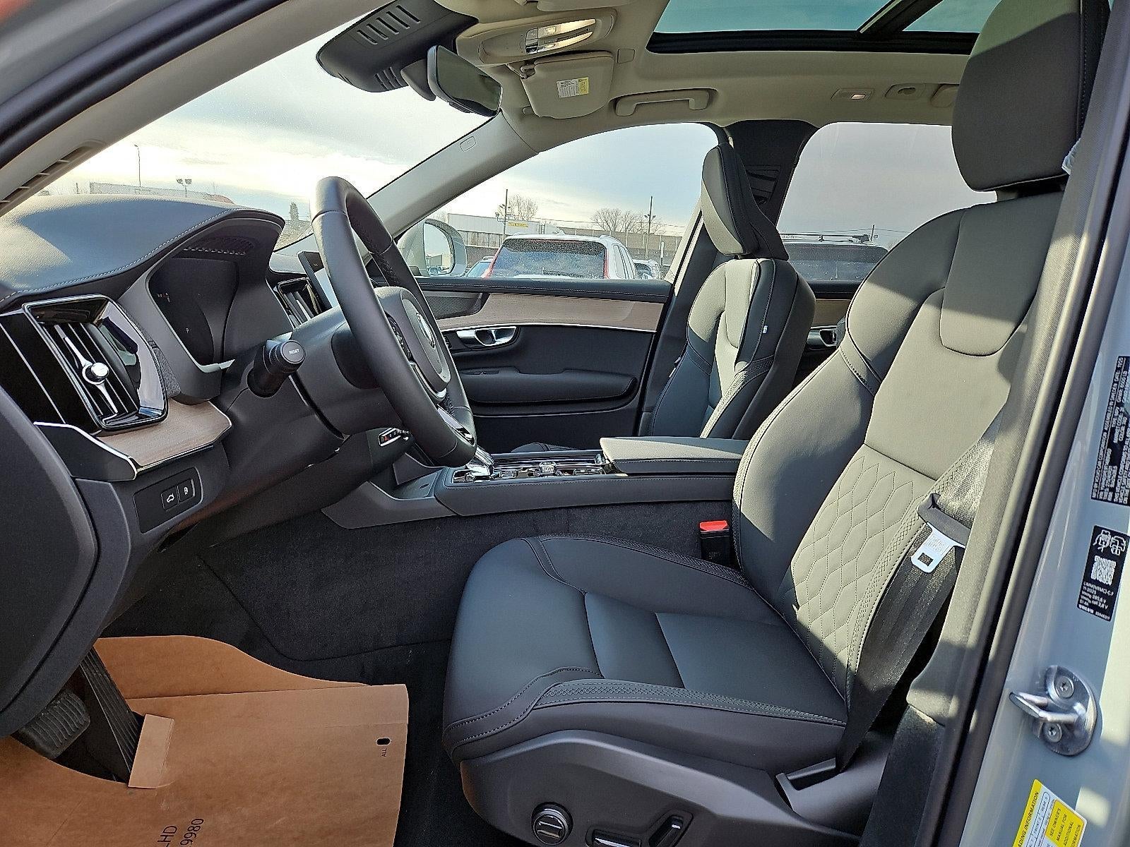 2026 Volvo XC90 Plug-In Hybrid T8 AWD Plus 7-Seater