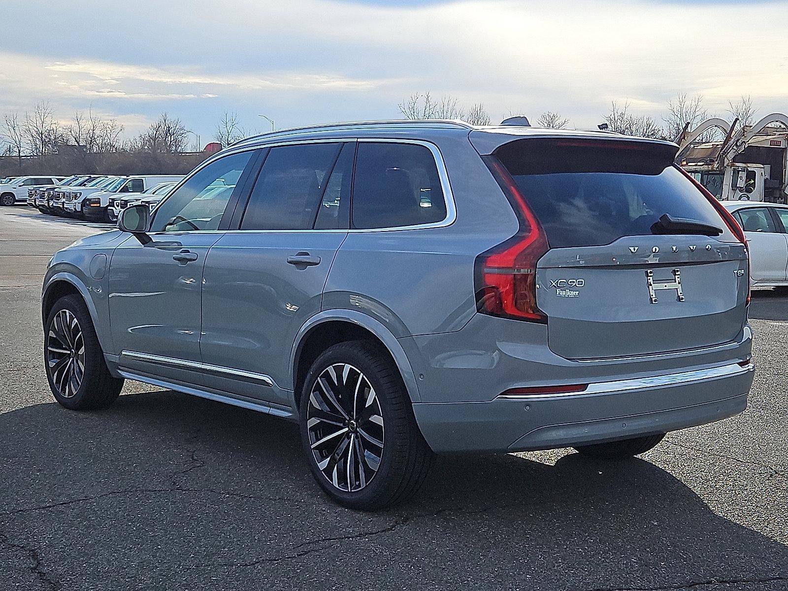 2026 Volvo XC90 Plug-In Hybrid T8 AWD Plus 7-Seater