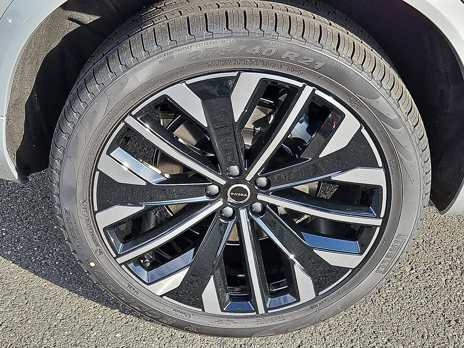 2026 Volvo XC90 Plug-In Hybrid T8 AWD Plus 7-Seater