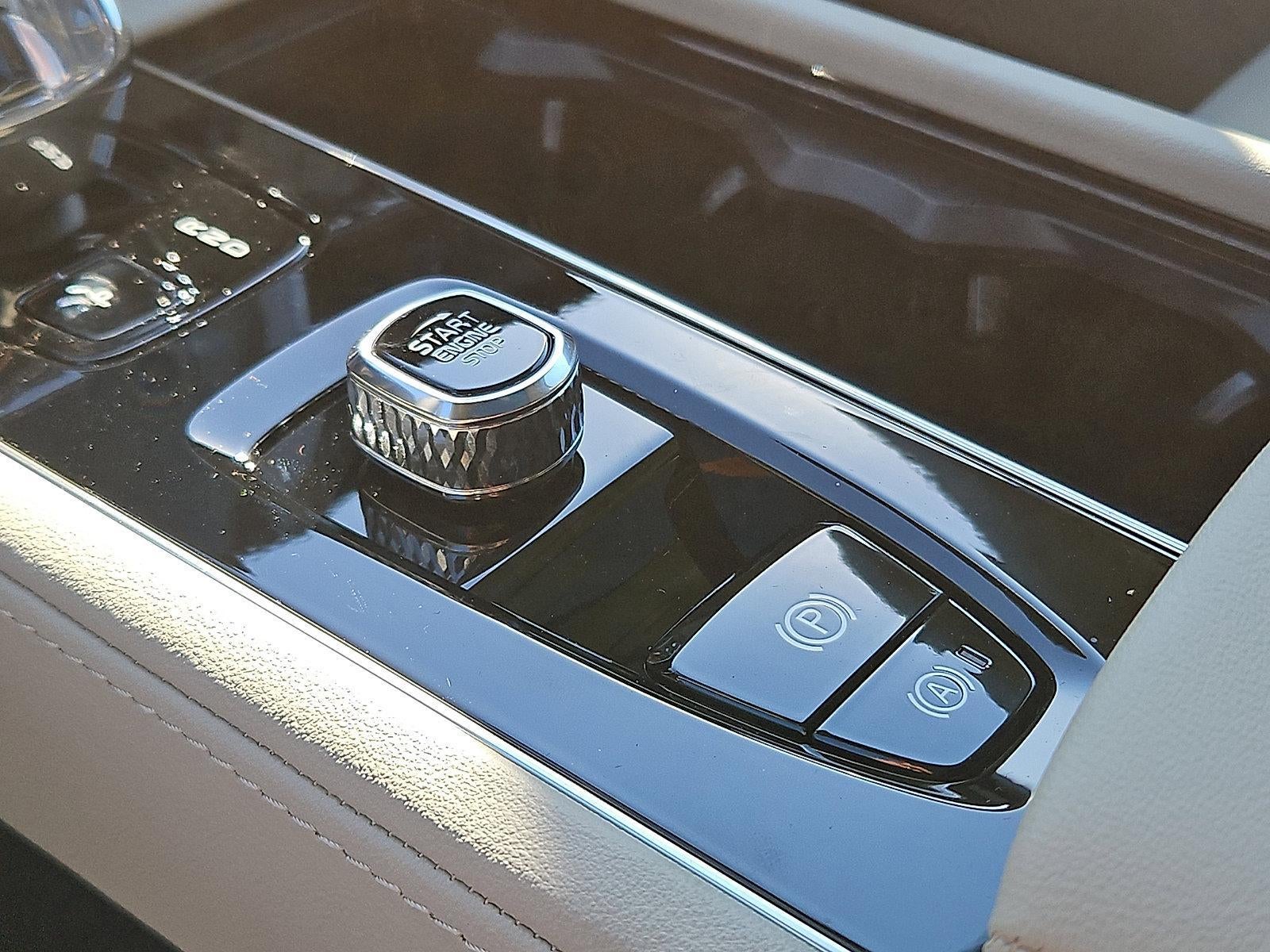 2026 Volvo XC90 Plug-In Hybrid T8 AWD Ultra 7-Seater