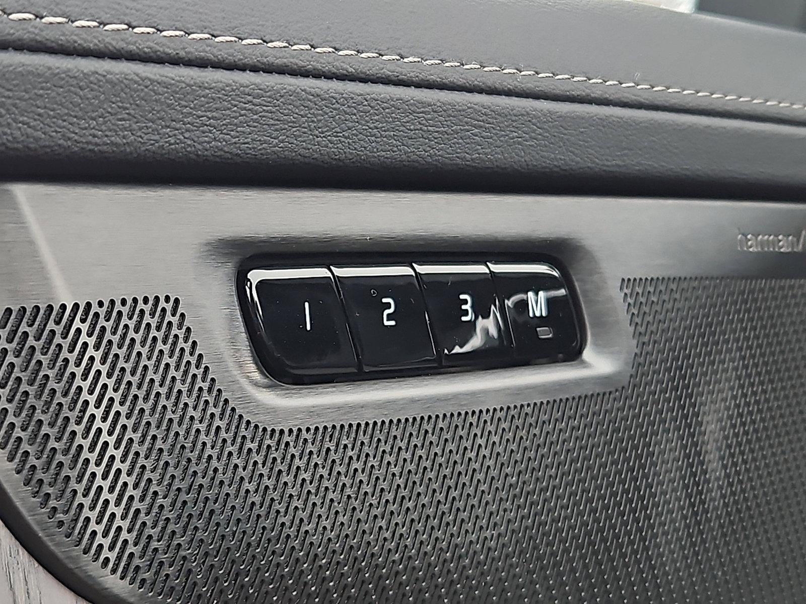 2026 Volvo XC90 Plug-In Hybrid T8 AWD Ultra 7-Seater