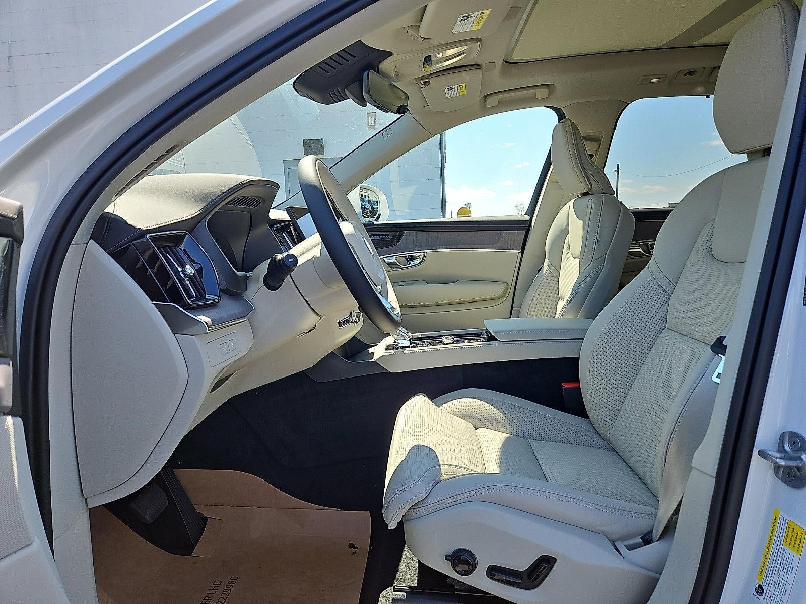 2026 Volvo XC90 Plug-In Hybrid T8 AWD Ultra 7-Seater