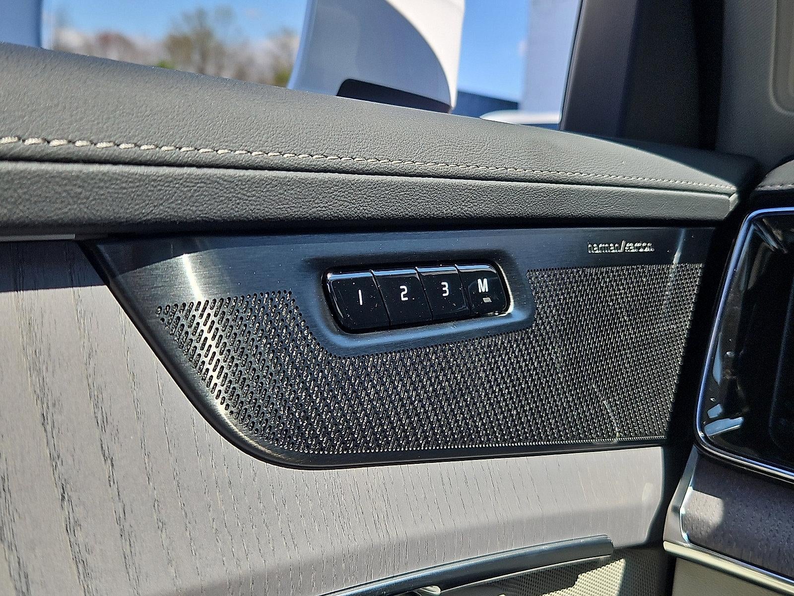 2026 Volvo XC90 Plug-In Hybrid T8 AWD Ultra 7-Seater