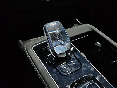 2026 Volvo XC90 Plug-In Hybrid T8 AWD Ultra Dark Theme 7-Seater
