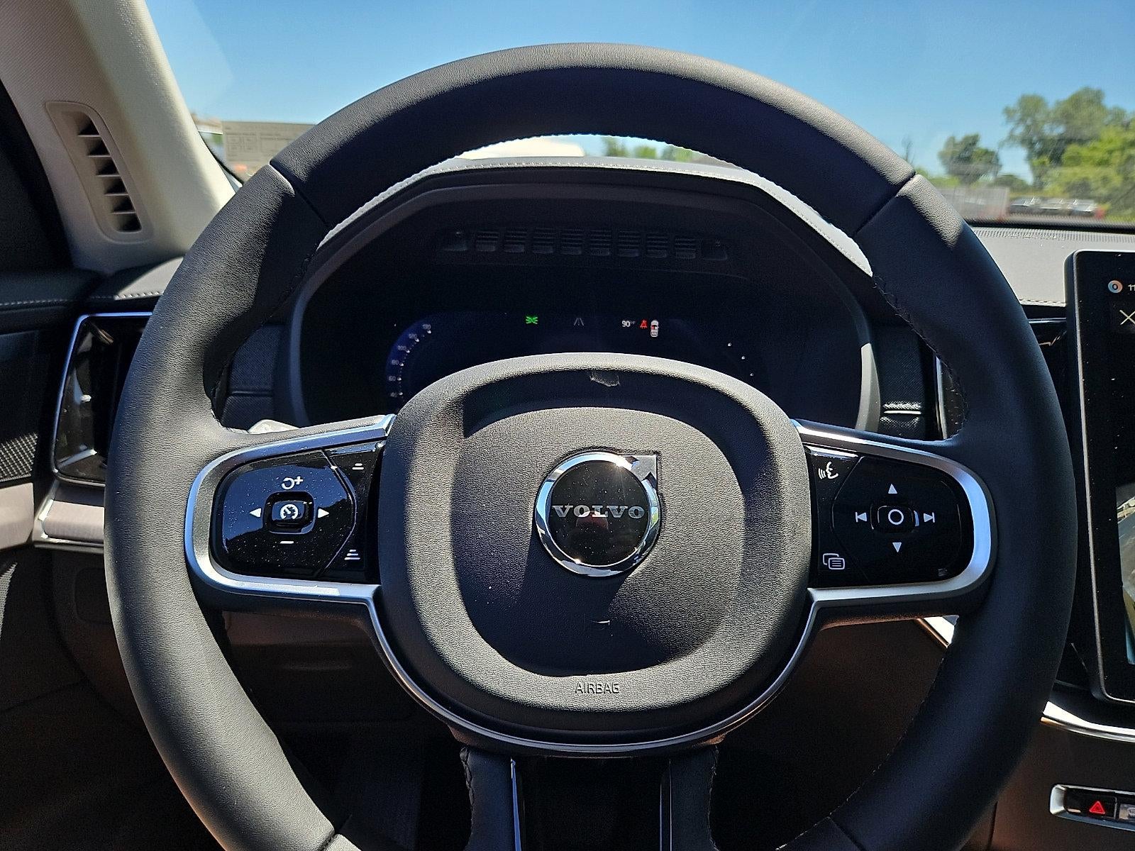 2026 Volvo XC90 Plug-In Hybrid T8 AWD Ultra Dark Theme 7-Seater