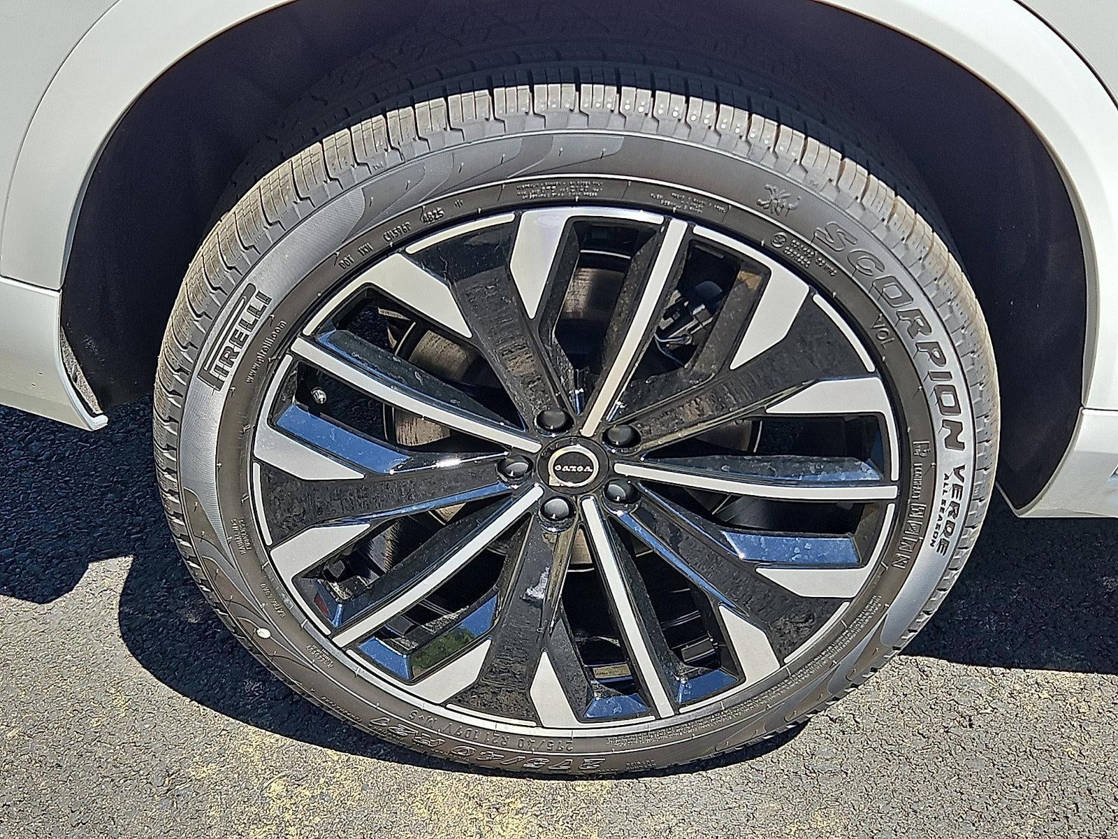 2026 Volvo XC90 Plug-In Hybrid T8 AWD Ultra Dark Theme 7-Seater