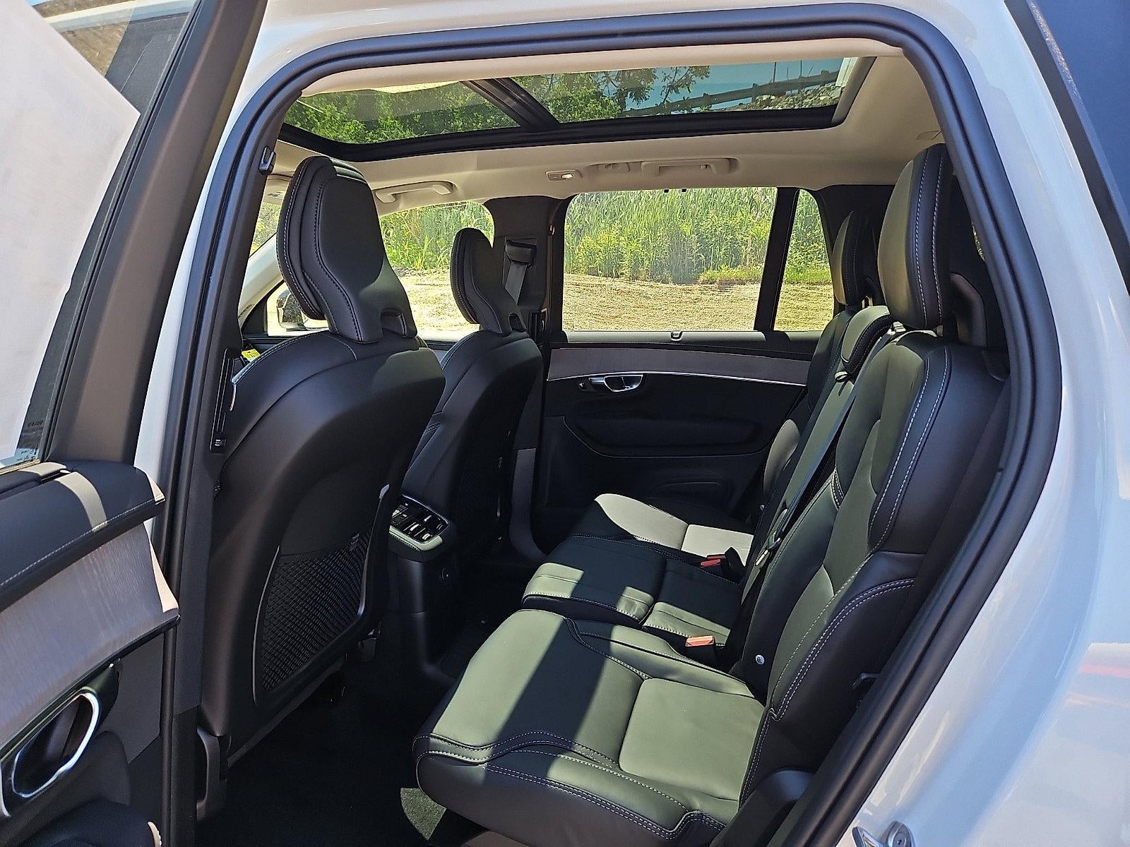 2026 Volvo XC90 Plug-In Hybrid T8 AWD Ultra Dark Theme 7-Seater