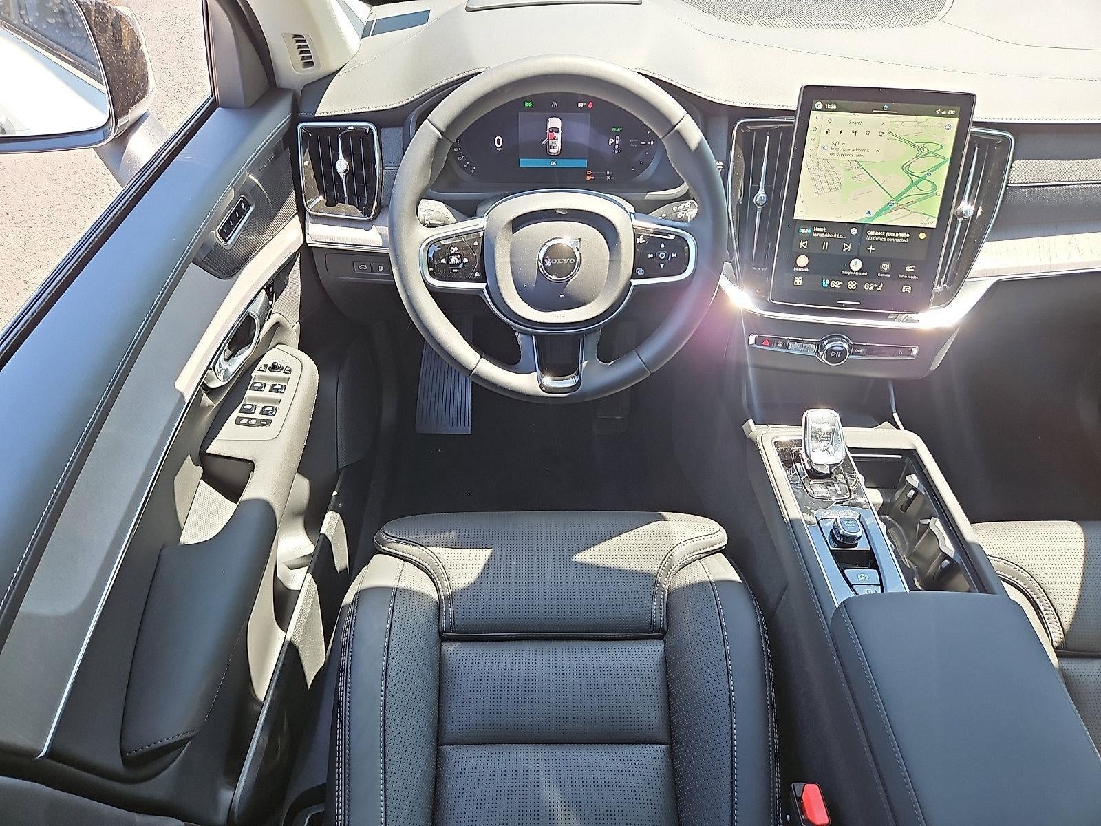 2026 Volvo XC90 Plug-In Hybrid T8 AWD Ultra Dark Theme 7-Seater