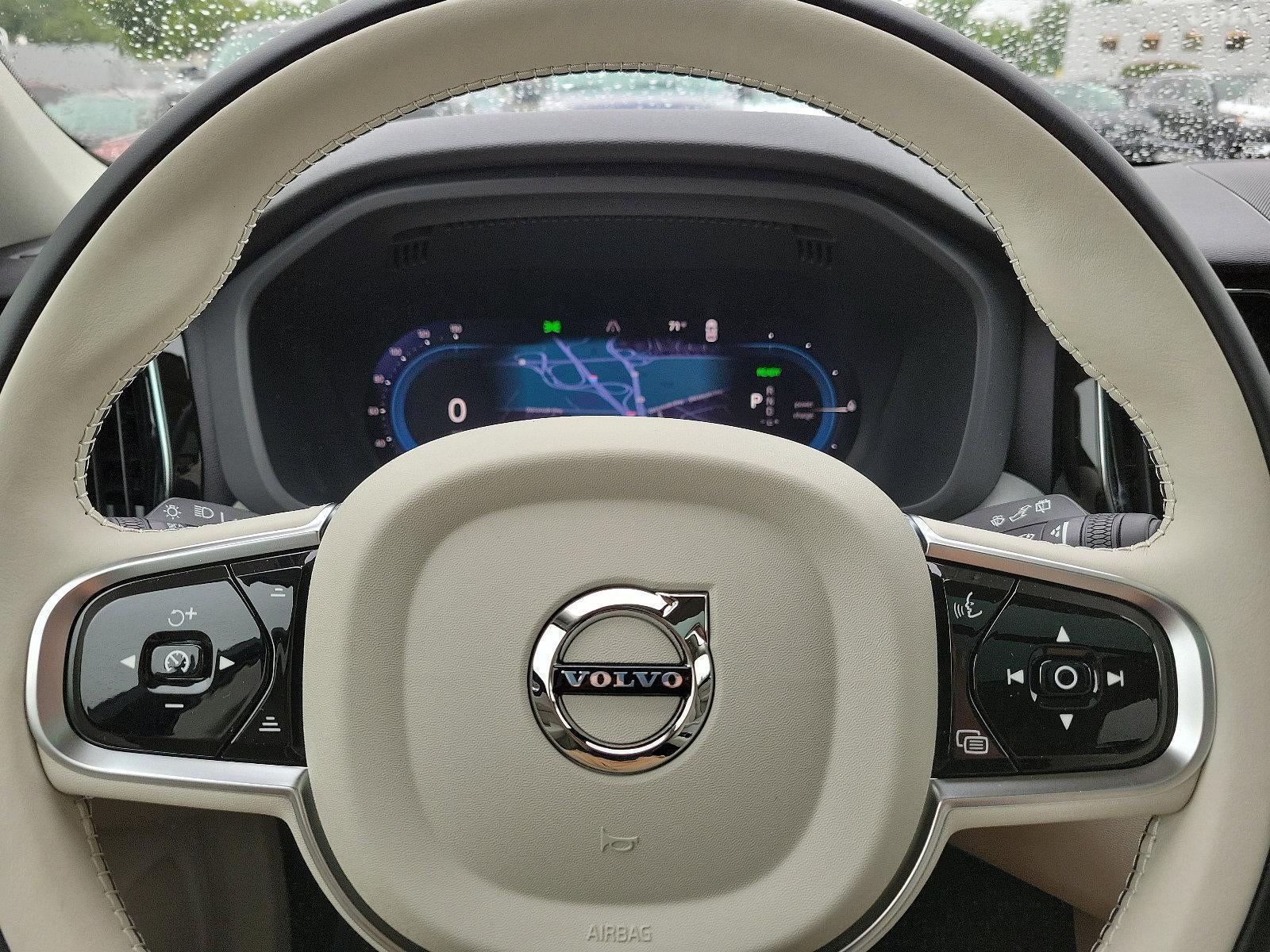 2025 Volvo XC60 Plug-In Hybrid T8 AWD Plus