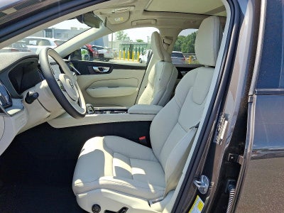 2025 Volvo XC60 Plug-In Hybrid T8 AWD Plus