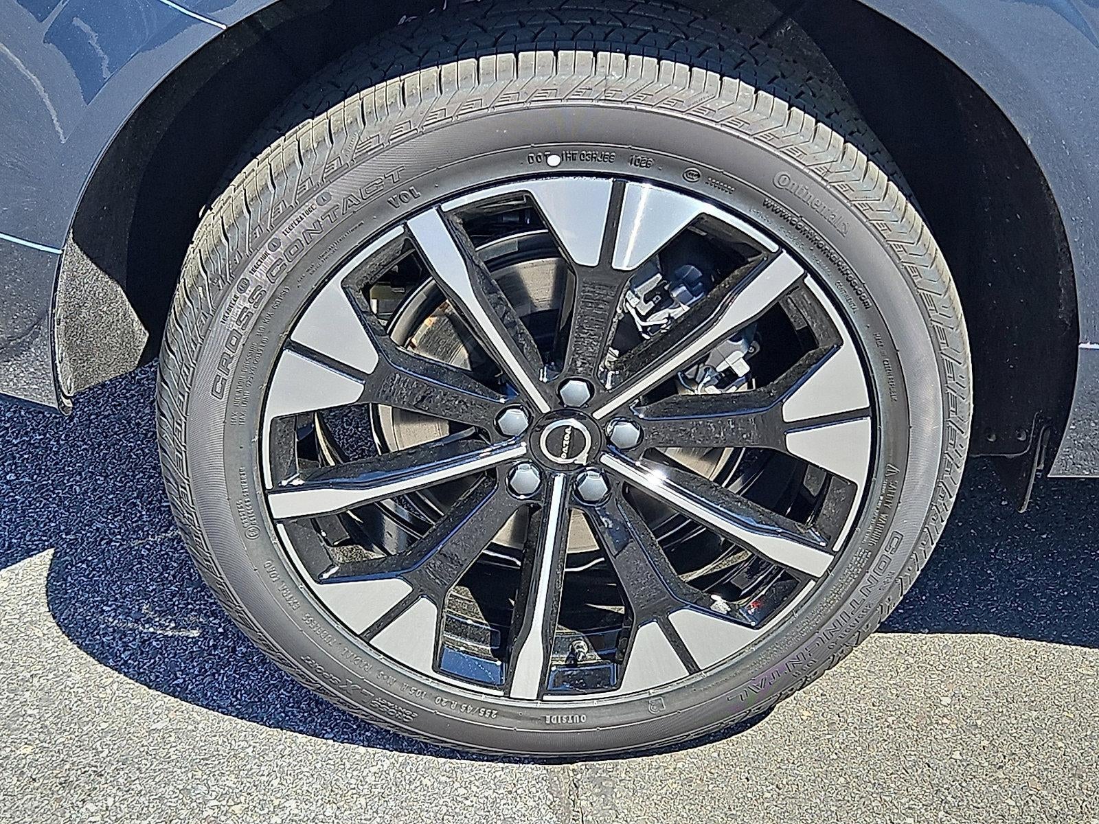 2026 Volvo XC60 Plug-In Hybrid T8 AWD Plus