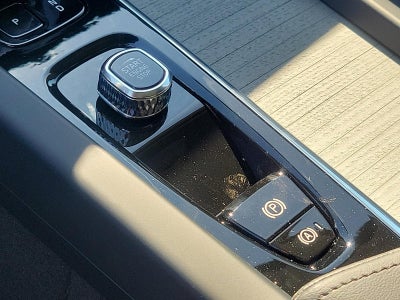 2025 Volvo XC60 Plug-In Hybrid T8 AWD Plus