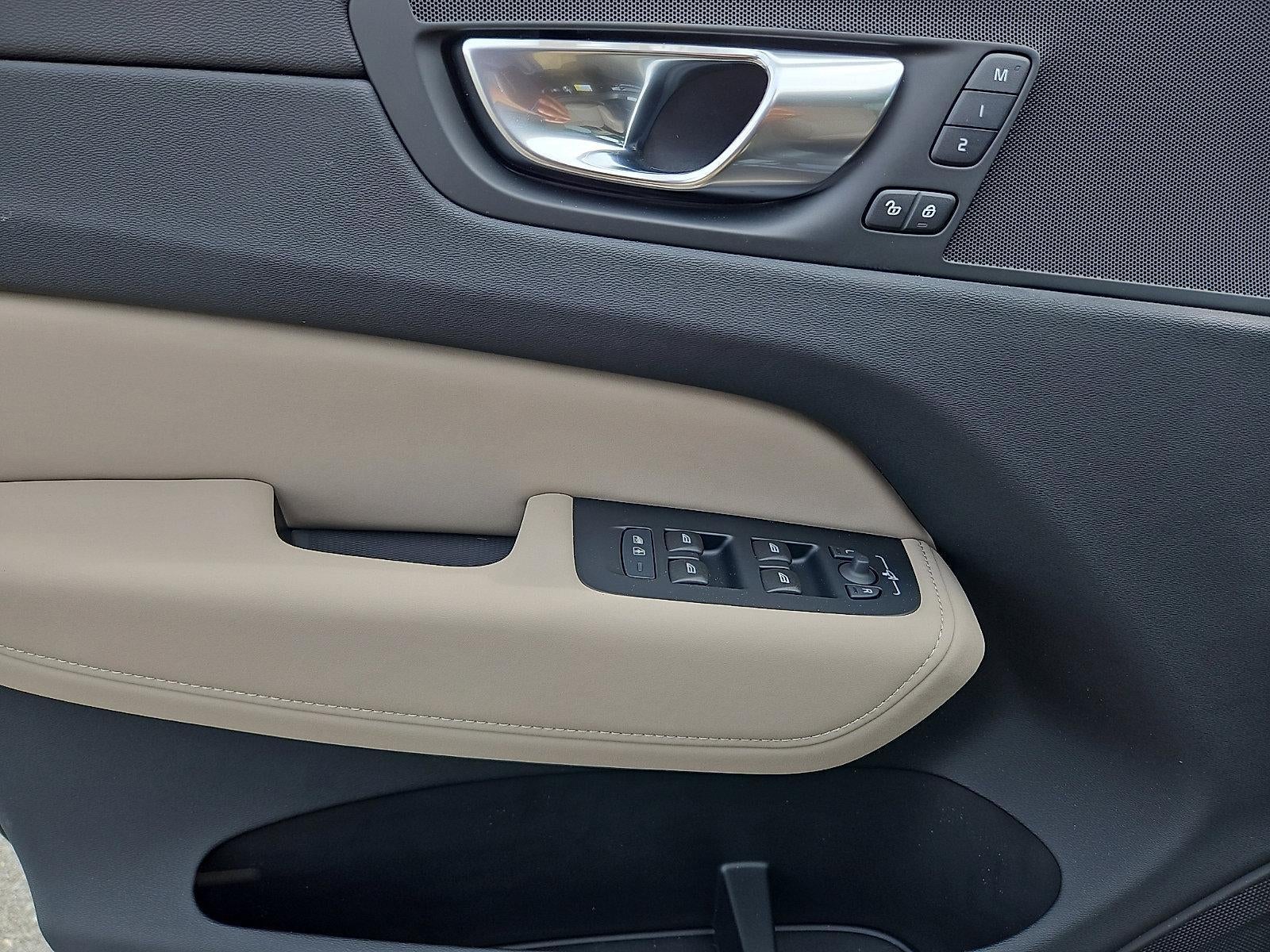 2026 Volvo XC60 Plug-In Hybrid T8 AWD Plus