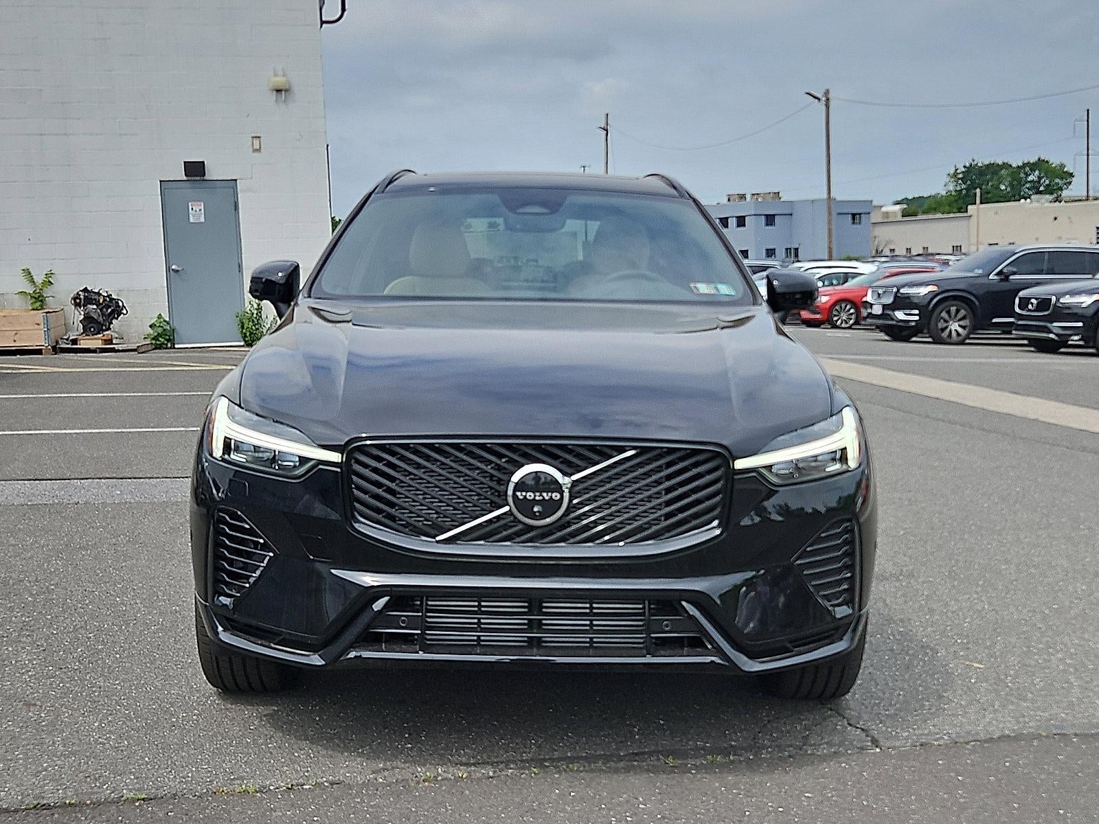 2026 Volvo XC60 Plug-In Hybrid T8 AWD Plus