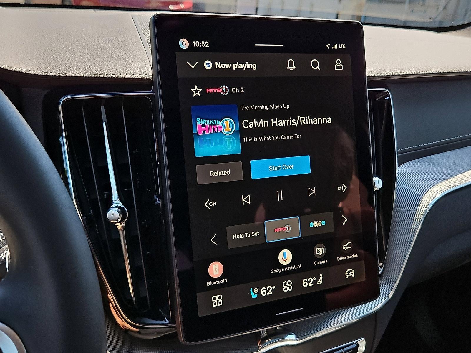 2026 Volvo XC60 Plug-In Hybrid T8 AWD Ultra Black Edition