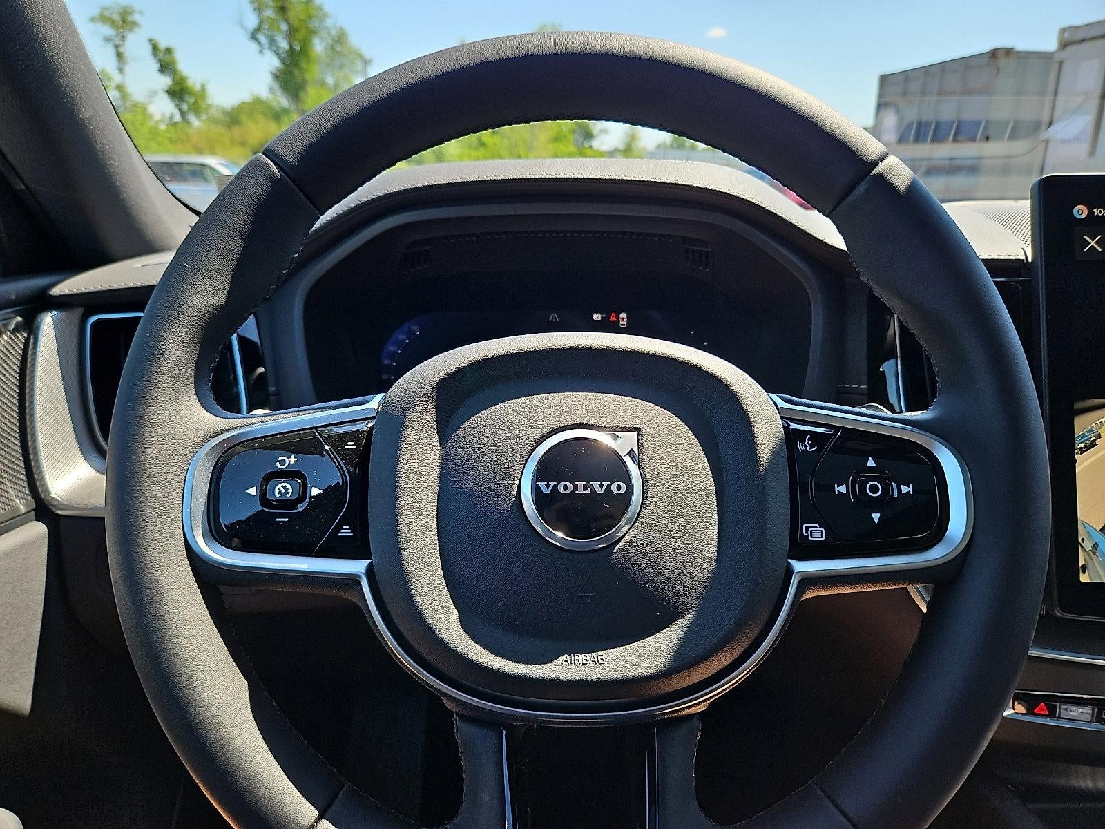 2026 Volvo XC60 Plug-In Hybrid T8 AWD Ultra Black Edition