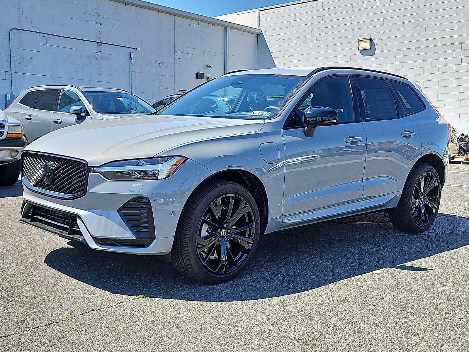 2026 Volvo XC60 Plug-In Hybrid T8 AWD Ultra Black Edition