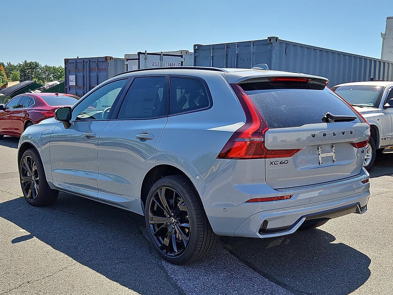 2026 Volvo XC60 Plug-In Hybrid T8 AWD Ultra Black Edition