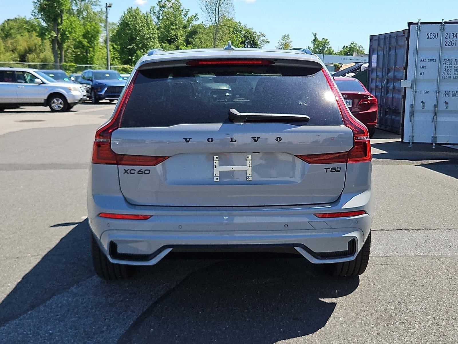 2026 Volvo XC60 Plug-In Hybrid T8 AWD Ultra Black Edition