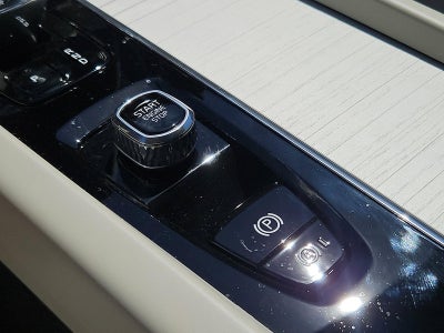 2026 Volvo XC60 Plug-In Hybrid T8 AWD Ultra