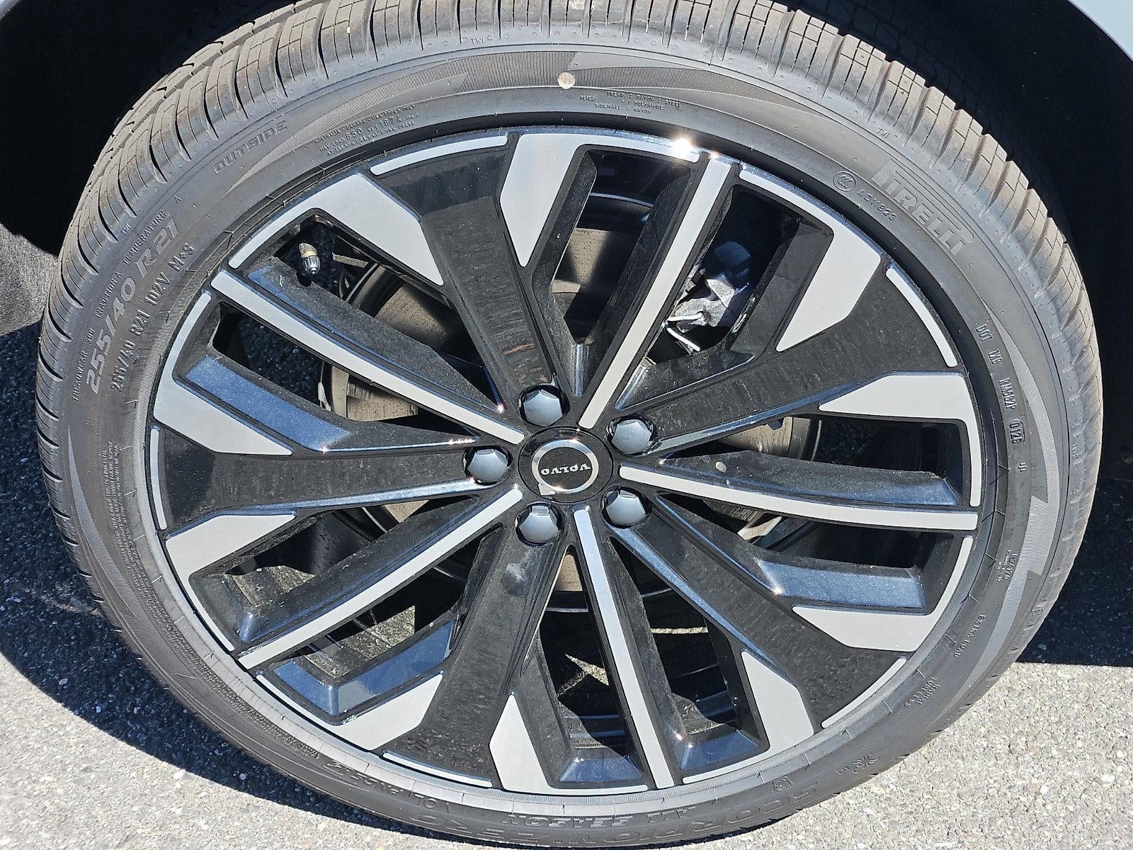 2026 Volvo XC60 Plug-In Hybrid T8 AWD Ultra