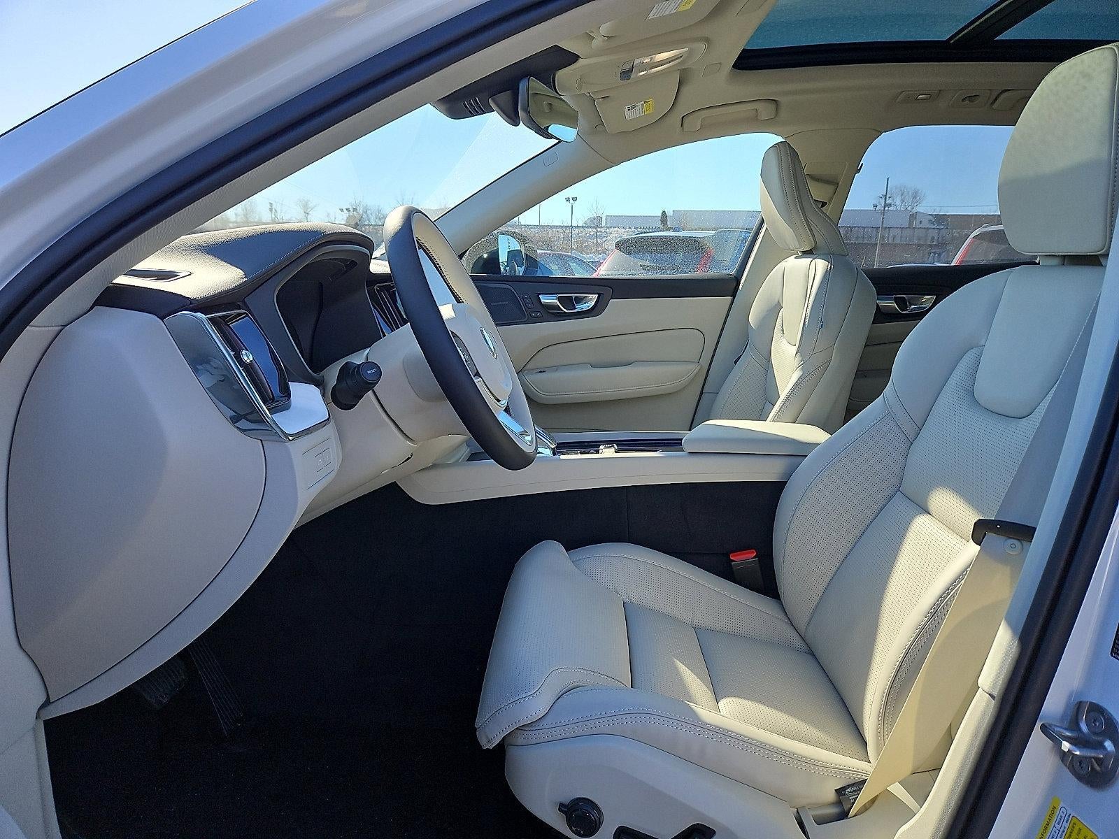 2026 Volvo XC60 Plug-In Hybrid T8 AWD Ultra