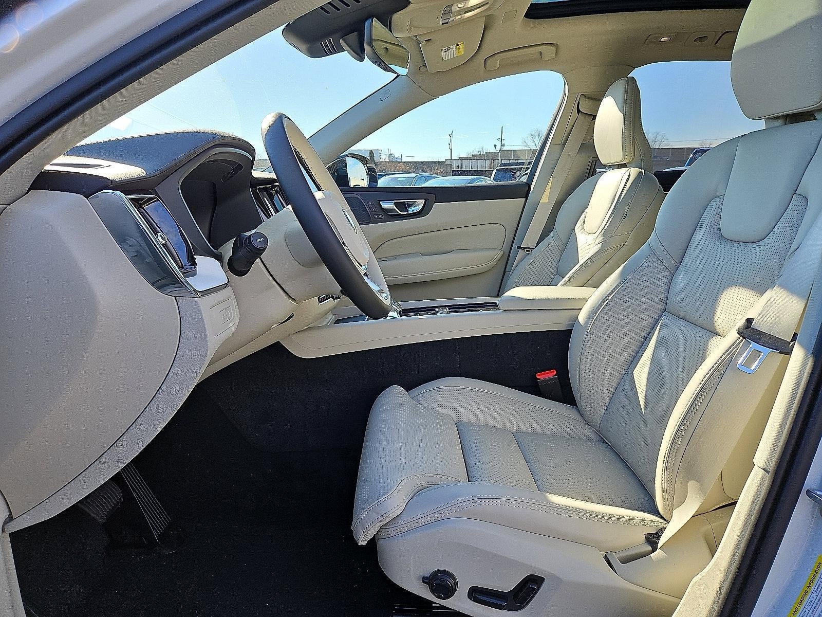 2026 Volvo XC60 Plug-In Hybrid T8 AWD Ultra