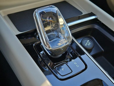 2026 Volvo XC60 Plug-In Hybrid T8 AWD Ultra