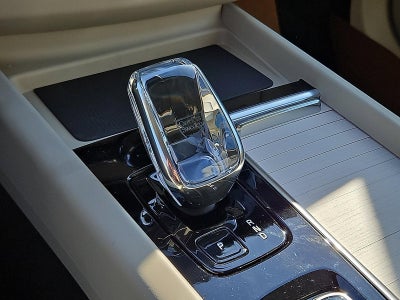 2026 Volvo XC60 Plug-In Hybrid T8 AWD Ultra