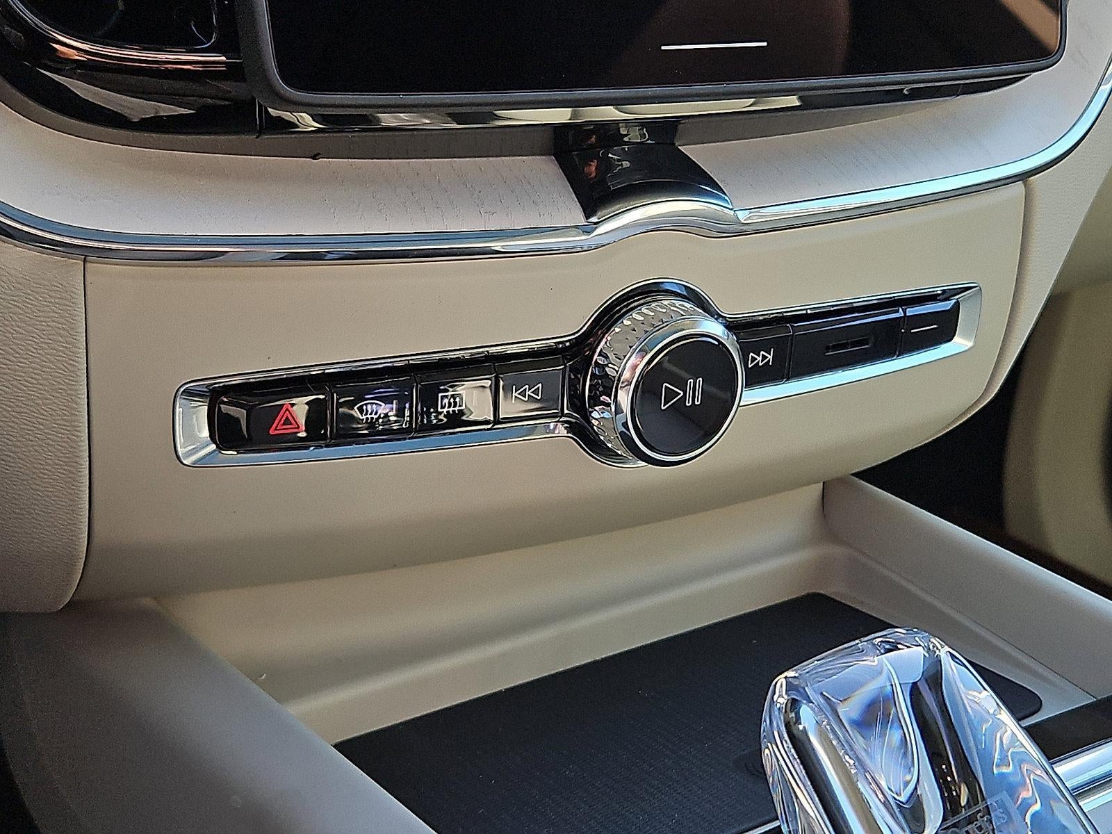 2026 Volvo XC60 Plug-In Hybrid T8 AWD Ultra