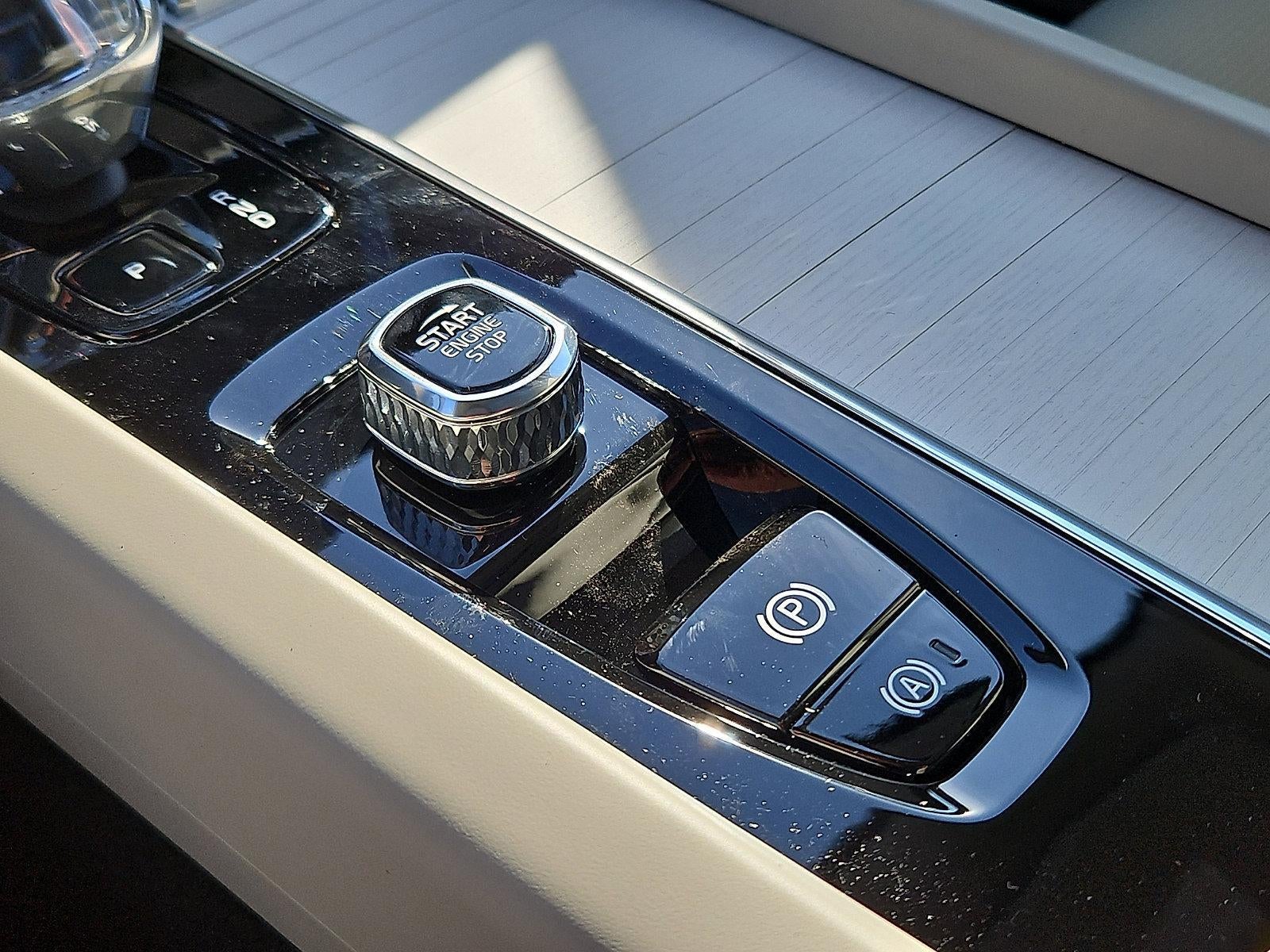 2026 Volvo XC60 Plug-In Hybrid T8 AWD Ultra