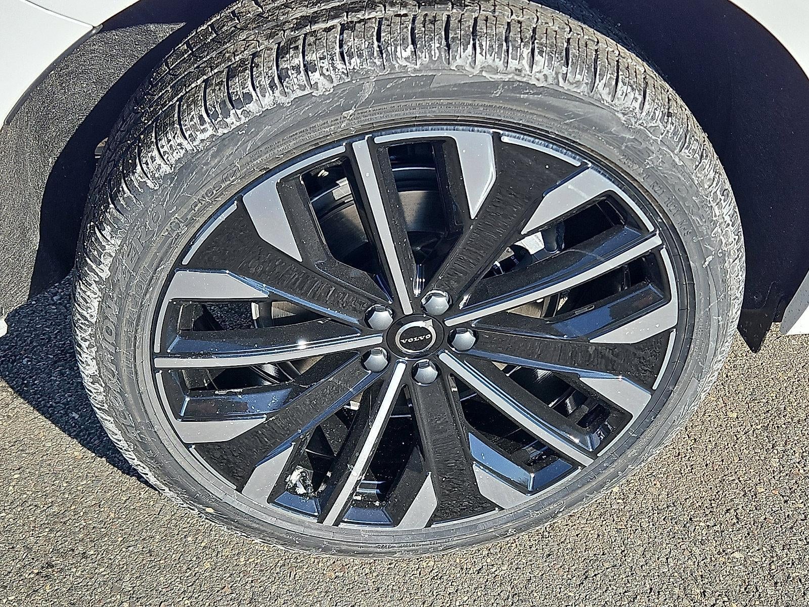 2026 Volvo XC60 Plug-In Hybrid T8 AWD Ultra