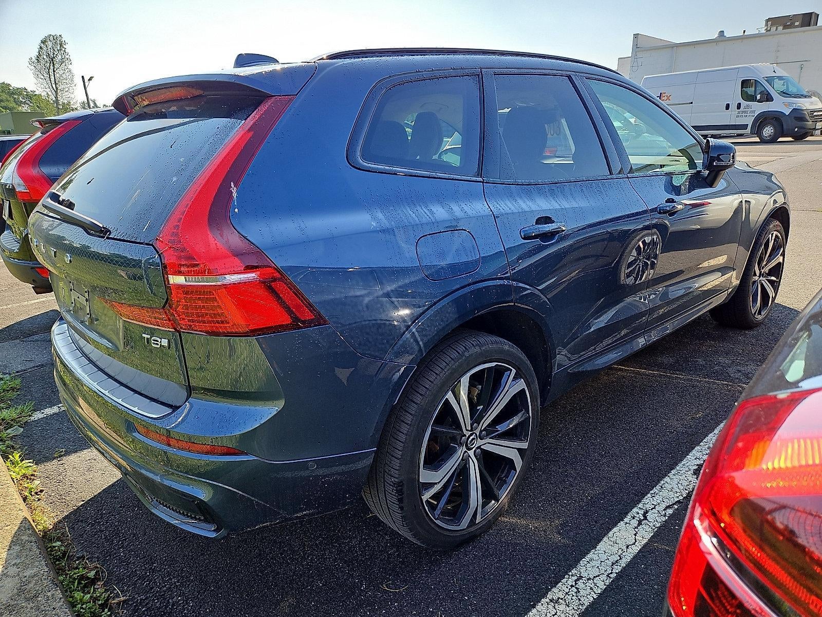 2025 Volvo XC60 Plug-In Hybrid T8 AWD Ultra