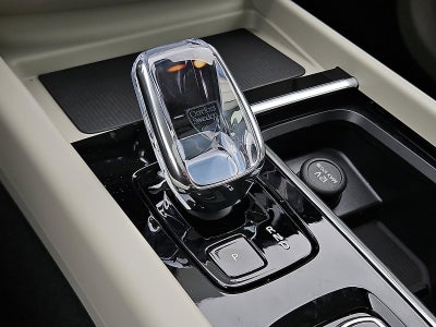 2026 Volvo XC60 Plug-In Hybrid T8 AWD Ultra