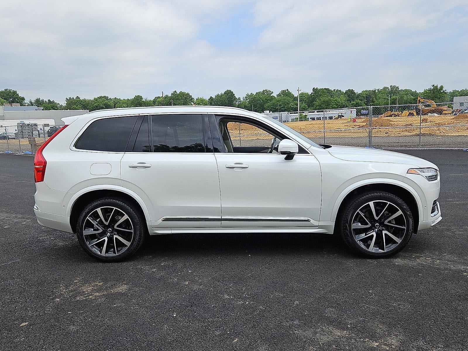 2023 Volvo XC90 B5 AWD Plus 7P