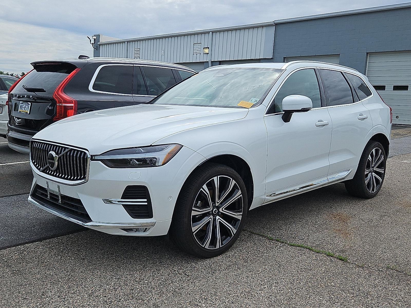 2023 Volvo XC60 B5 AWD Ultimate Bright Theme