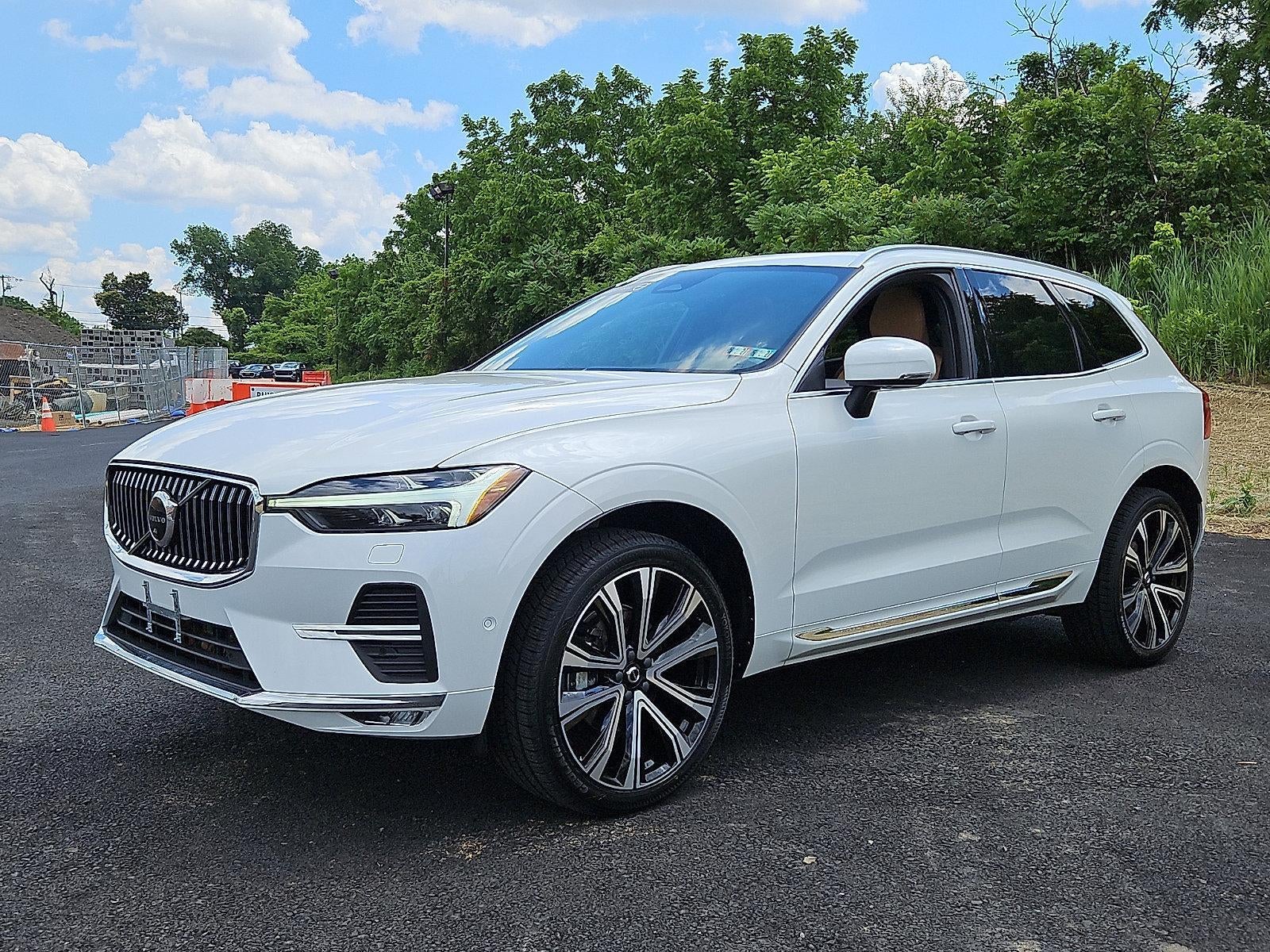 2023 Volvo XC60 B5 AWD Ultimate Bright Theme