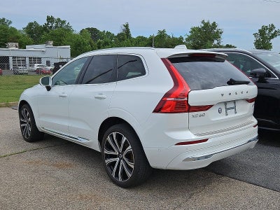 2023 Volvo XC60 B5 AWD Ultimate Bright Theme