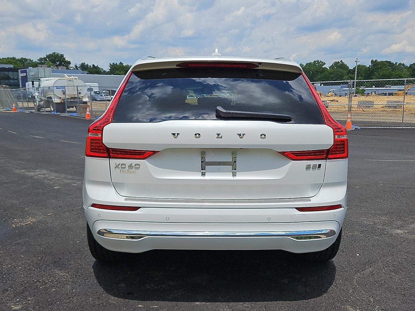 2023 Volvo XC60 B5 AWD Ultimate Bright Theme
