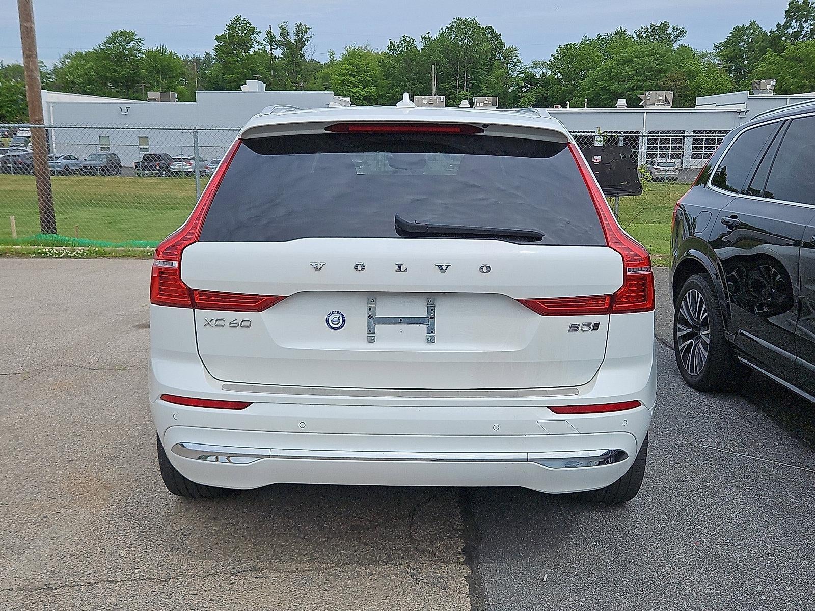 2023 Volvo XC60 B5 AWD Ultimate Bright Theme