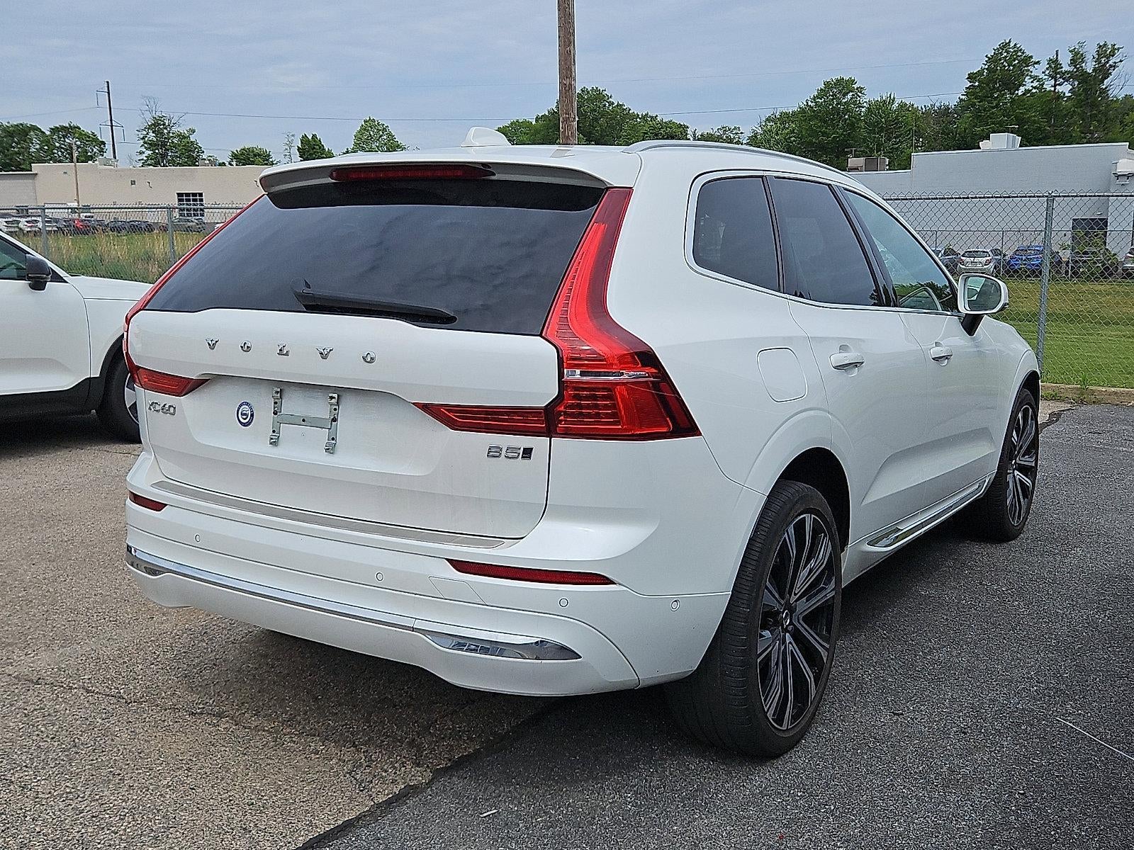 2023 Volvo XC60 B5 AWD Ultimate Bright Theme