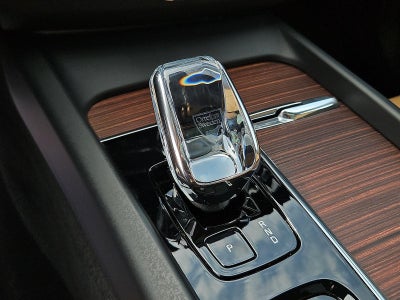 2023 Volvo XC60 B5 AWD Ultimate Bright Theme