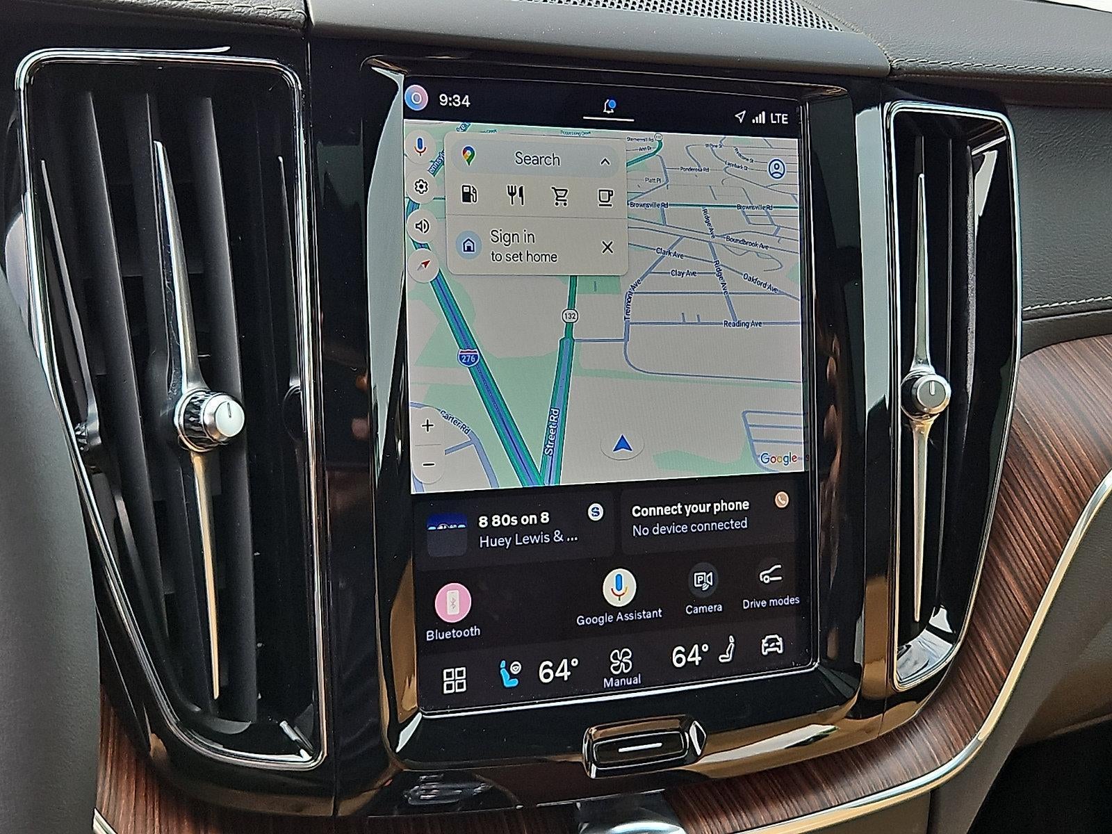 2023 Volvo XC60 B5 AWD Ultimate Bright Theme