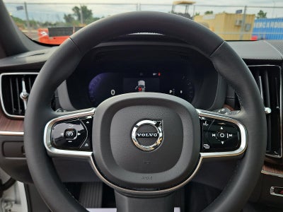 2023 Volvo XC60 B5 AWD Ultimate Bright Theme