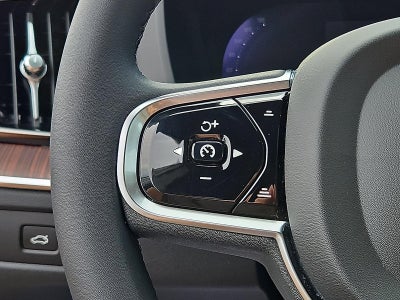 2023 Volvo XC60 B5 AWD Ultimate Bright Theme