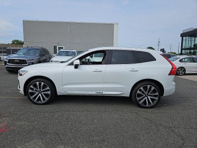 2023 Volvo XC60 B5 AWD Ultimate Bright Theme