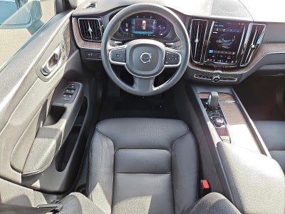 2022 Volvo XC60 B5 AWD Momentum