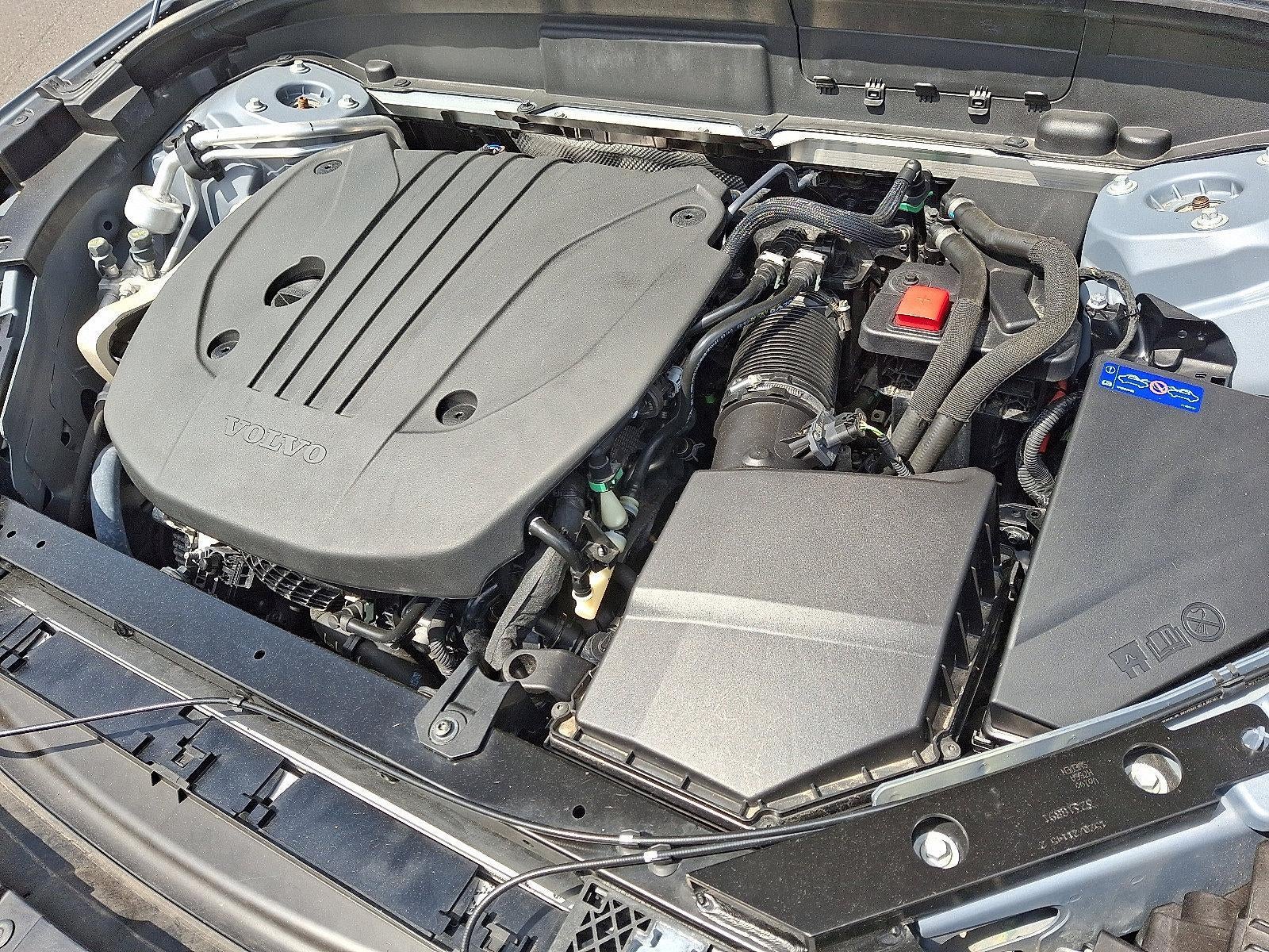 2022 Volvo XC60 B5 AWD Momentum