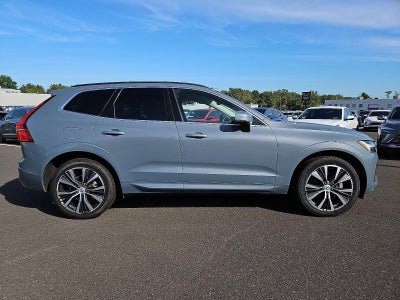 2022 Volvo XC60 B5 AWD Momentum